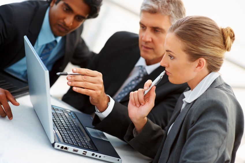 148418-849x565-communication_with_colleagues